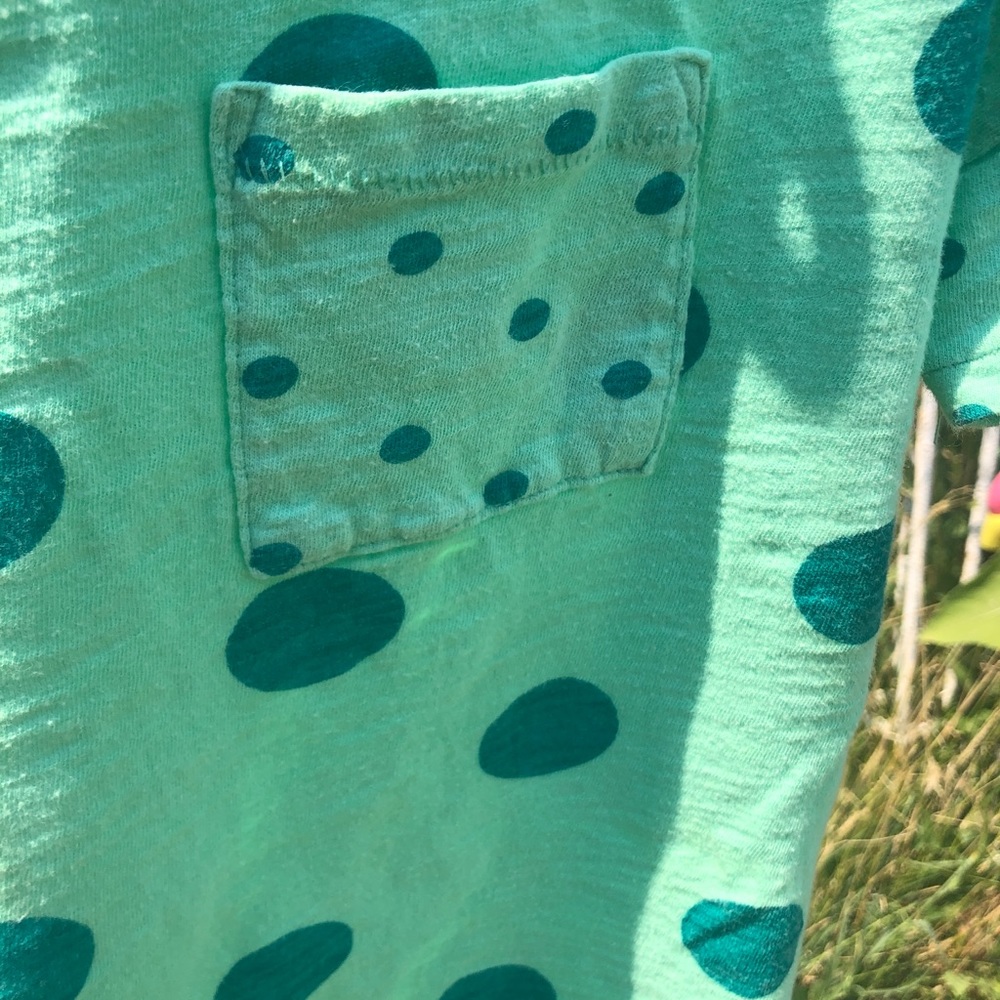 Super adorable Old Navy emerald polka dot shirt! - Picture 3 of 7